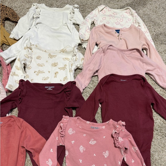 6-12 Months Baby Girl’s Clothing Long Sleeve Bodysuit Bundle - Picture 3 of 5